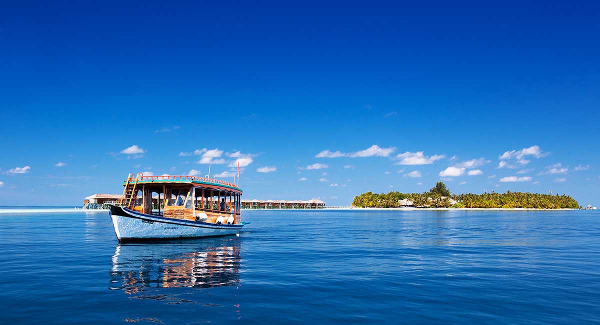 Family Adventure on a Maldvian Dhoni - Vilamendhoo Maldives