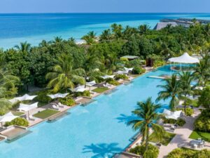 A maior piscina das Maldivas em Kuda Villingili