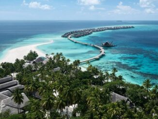 Luxury resorts in Raa Atoll