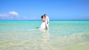 Romance at the beach in Hurawalhi