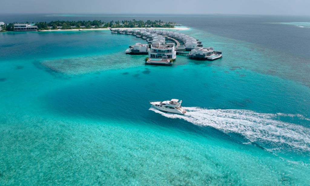 Guarda questa stagione festiva a Jumeirah Olhahali Island