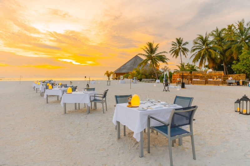Beach dining events